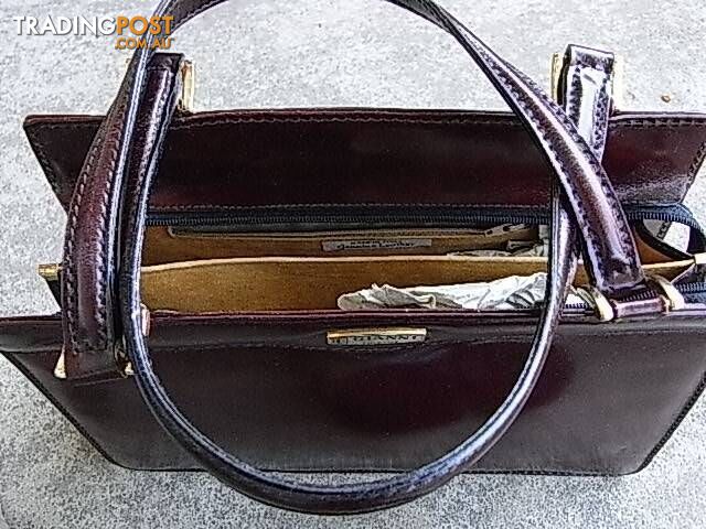 Gianni Firenze leather bag . MADE IN ITALY new never used