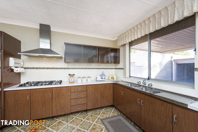 35 York Street BEACONSFIELD WA 6162