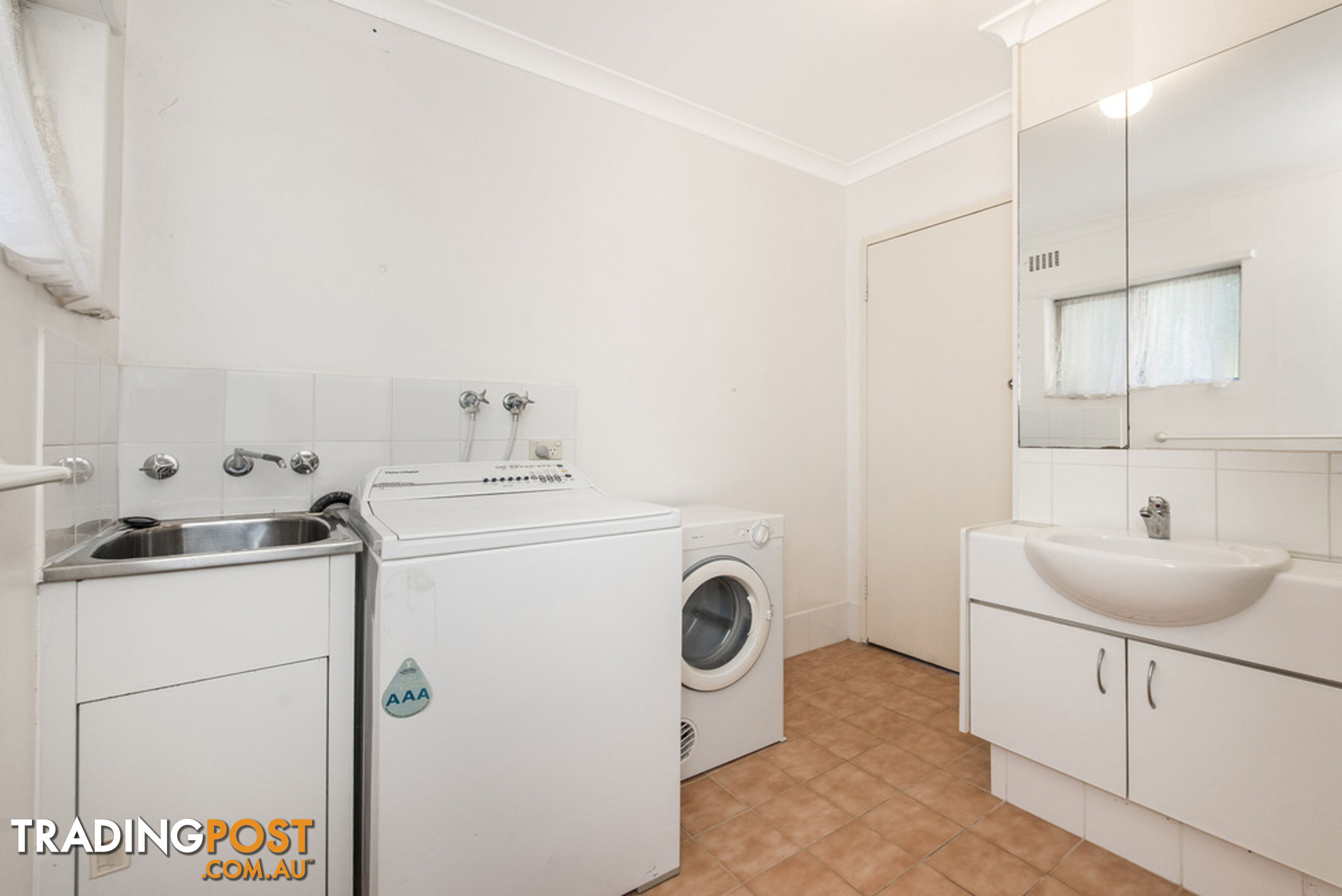 Unit 9/5 Doherty Road COOLBELLUP WA 6163