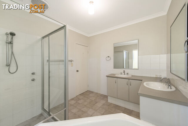 5 Auden Court SPEARWOOD WA 6163