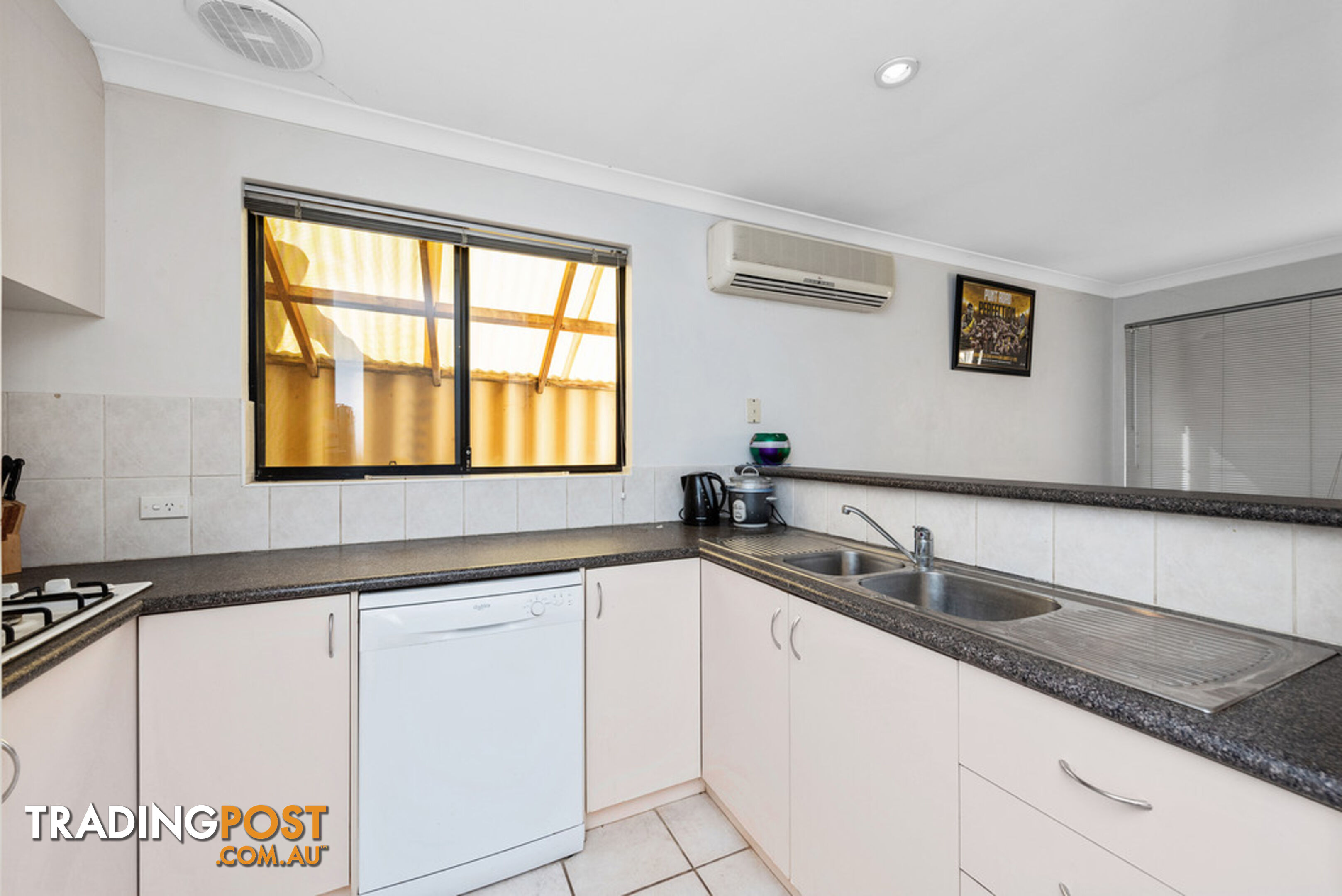 1/11 Bilcich Gardens SPEARWOOD WA 6163