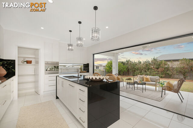 37 Sanctum Boulevard MOUNT LOW QLD 4818