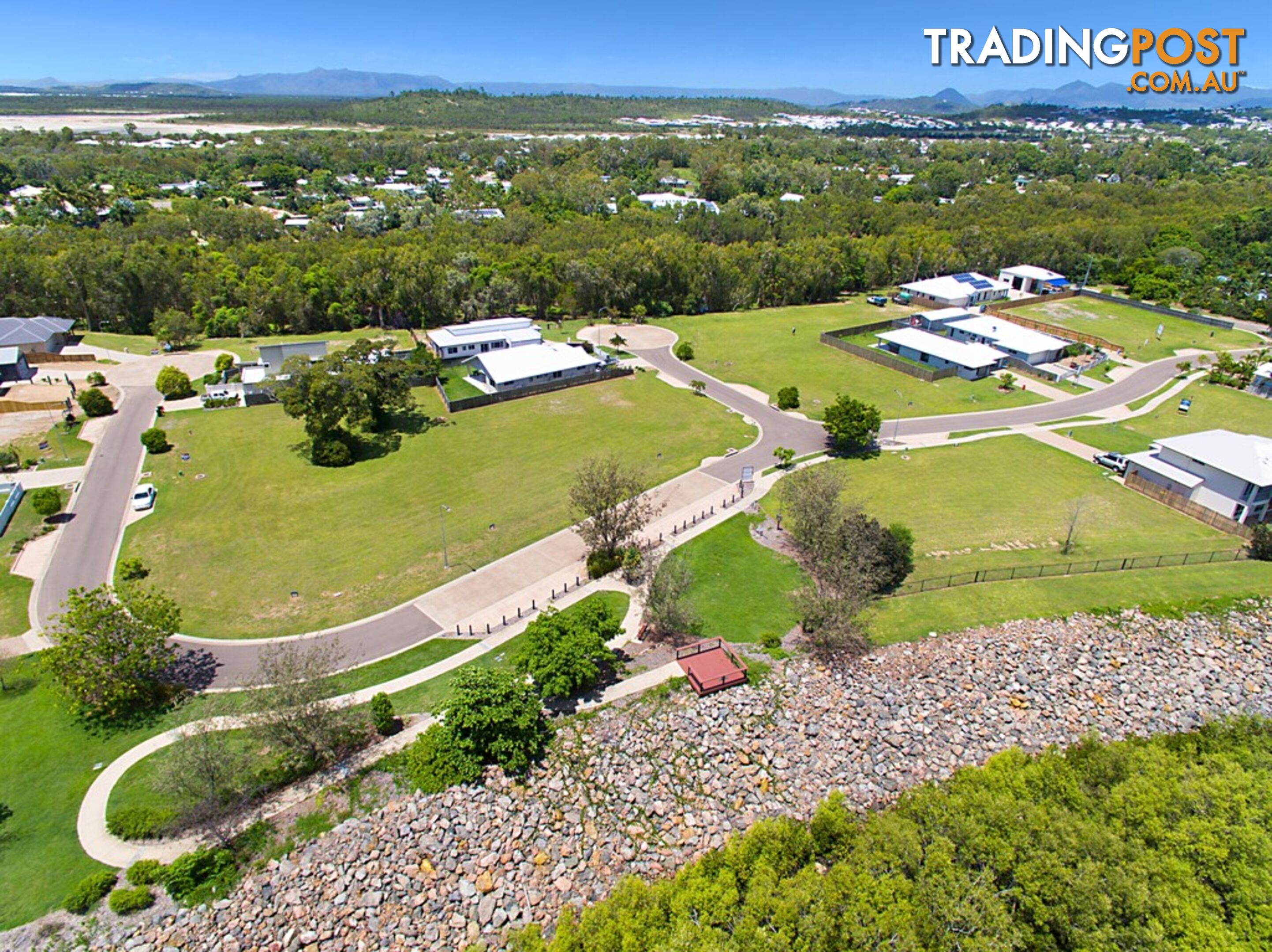 6 Dune Parade BUSHLAND BEACH QLD 4818