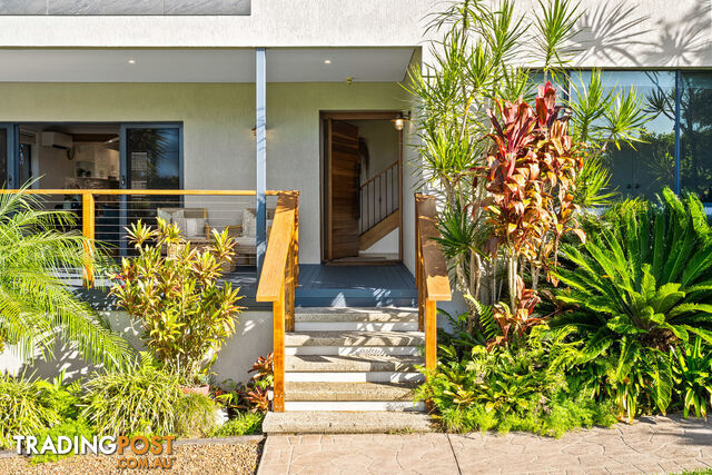 20 Blue Bell Drive WAMBERAL NSW 2260 - photo 2 of 15