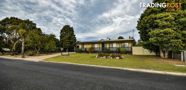 10 Acrux Drive NEWLANDS ARM VIC 3875