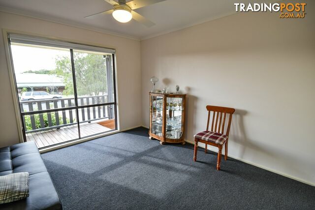 10 Acrux Drive NEWLANDS ARM VIC 3875