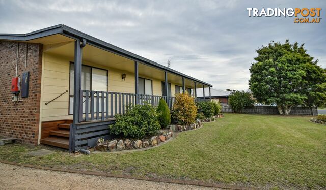 10 Acrux Drive NEWLANDS ARM VIC 3875