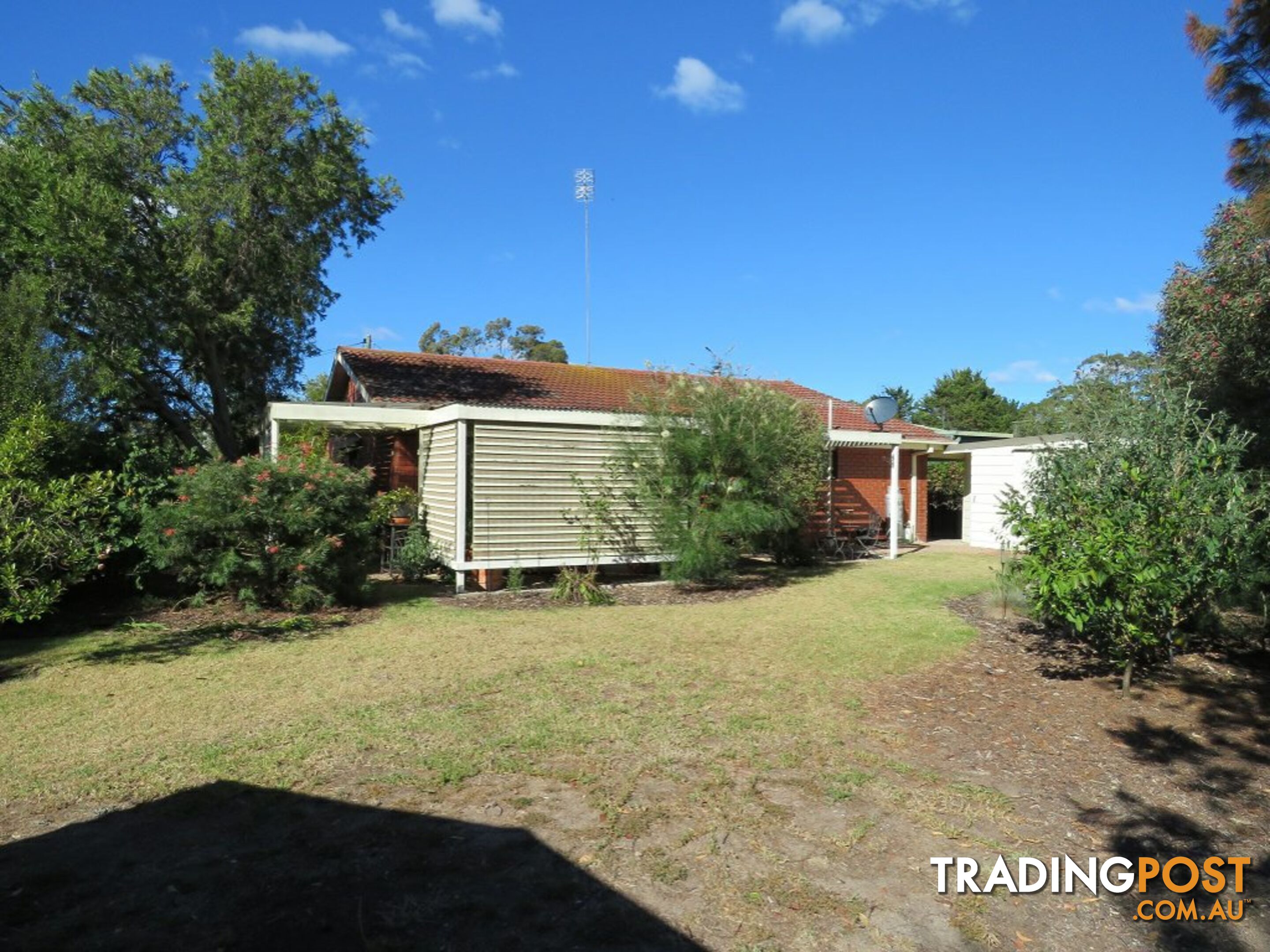 9 White Court EAGLE POINT VIC 3878