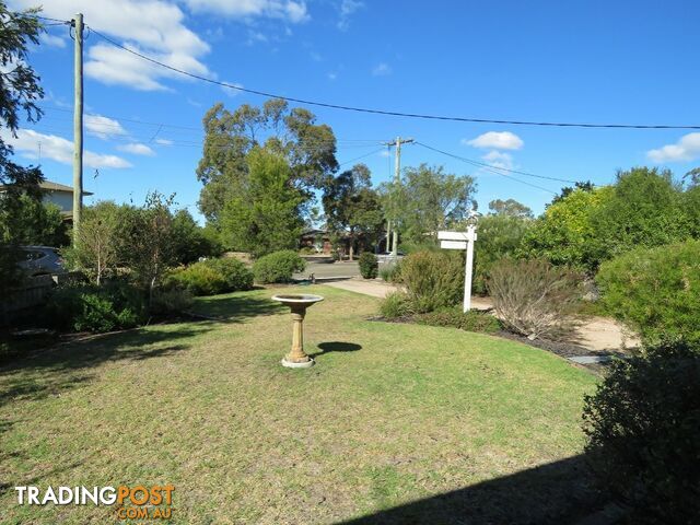 9 White Court EAGLE POINT VIC 3878