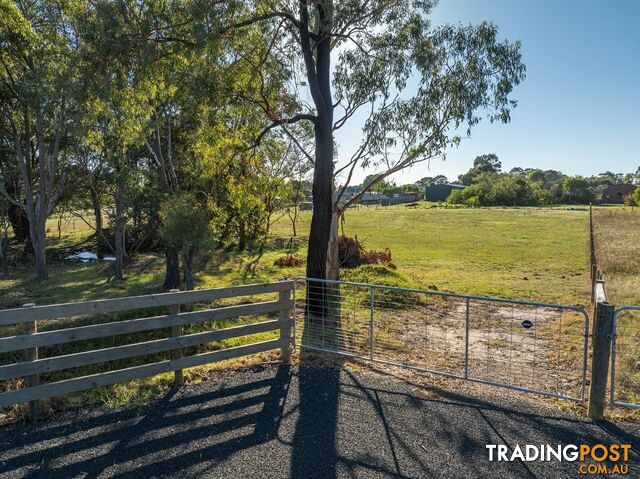 1 Lake Victoria Road EAGLE POINT VIC 3878