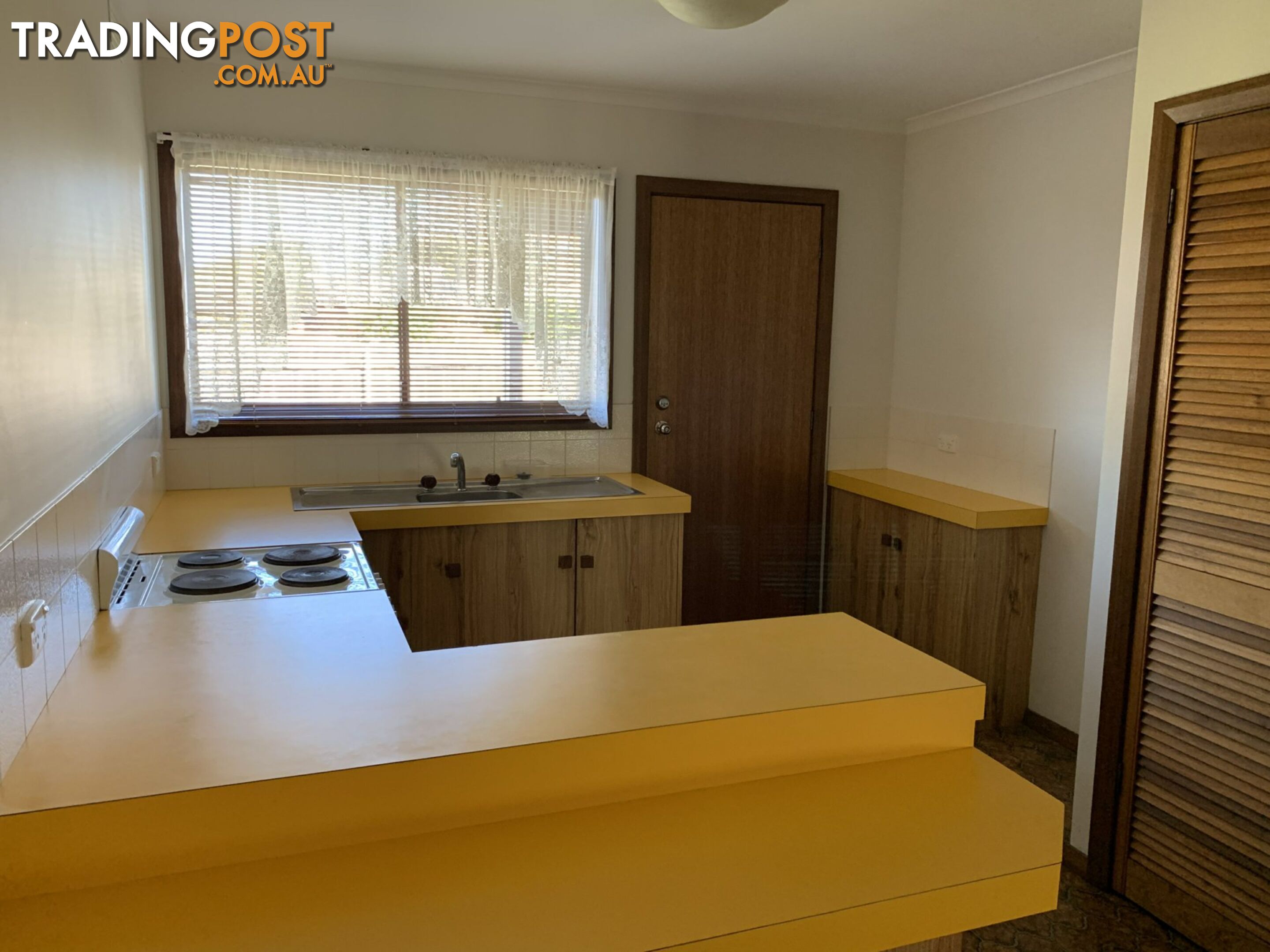Unit 2/2 Canal Road PAYNESVILLE VIC 3880
