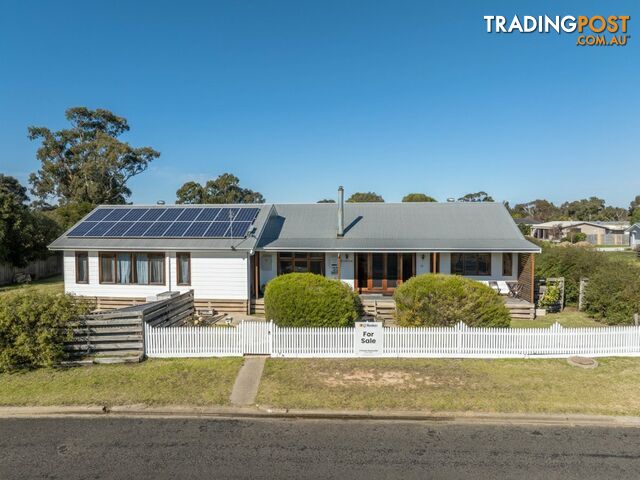 15 Dawsons Cove Drive NEWLANDS ARM VIC 3875