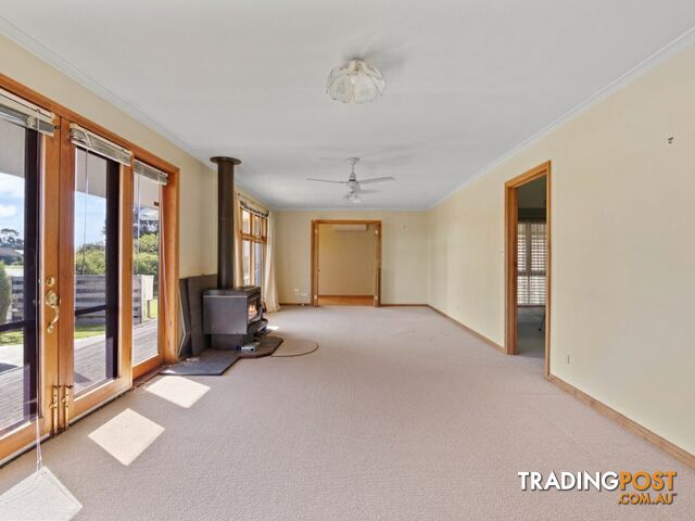 15 Dawsons Cove Drive NEWLANDS ARM VIC 3875