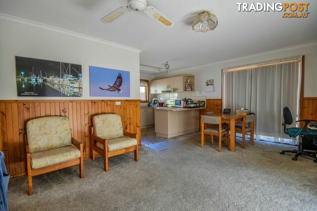 Unit 1/108 Main Road PAYNESVILLE VIC 3880