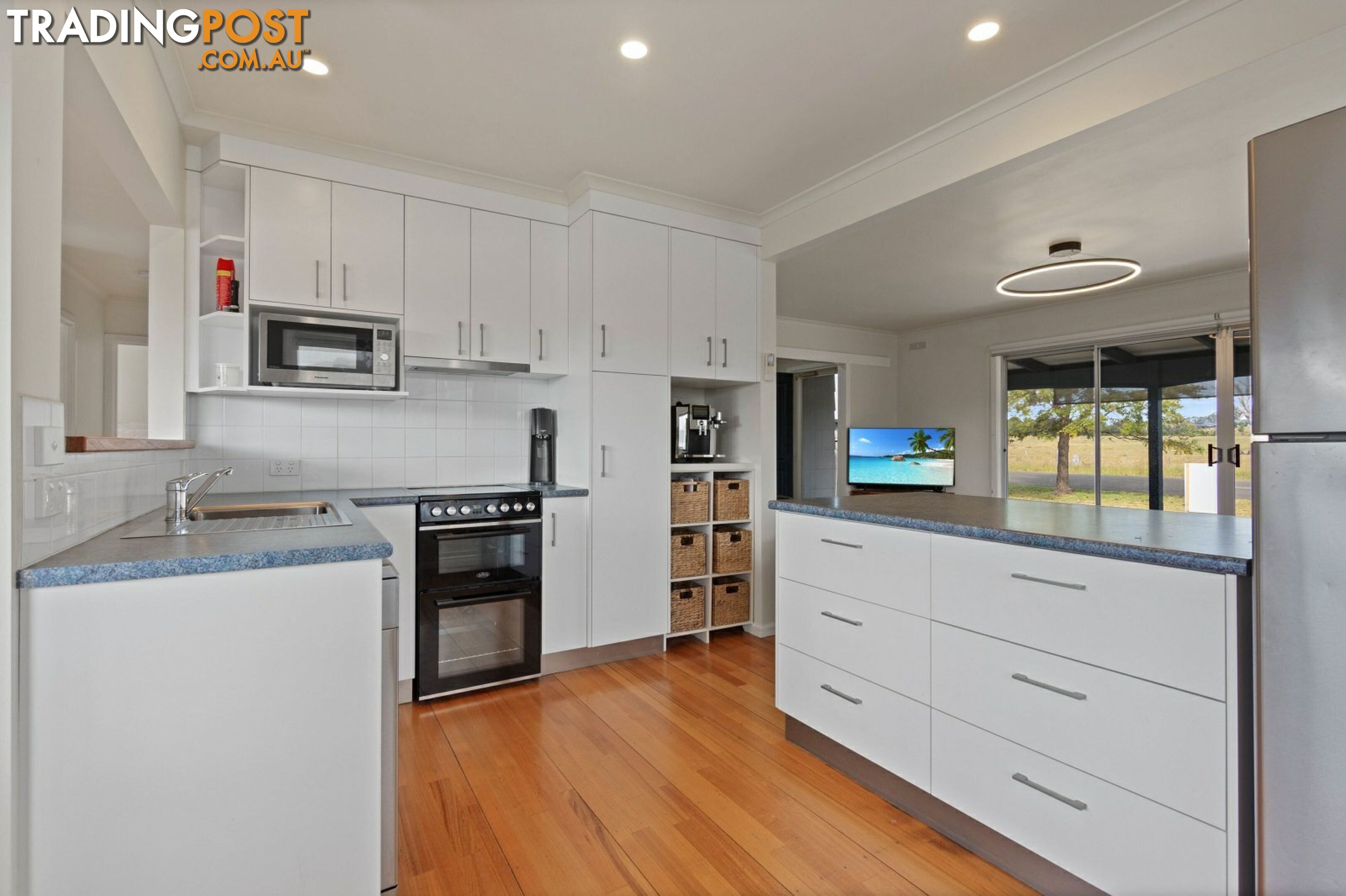 101 Bay Road EAGLE POINT VIC 3878