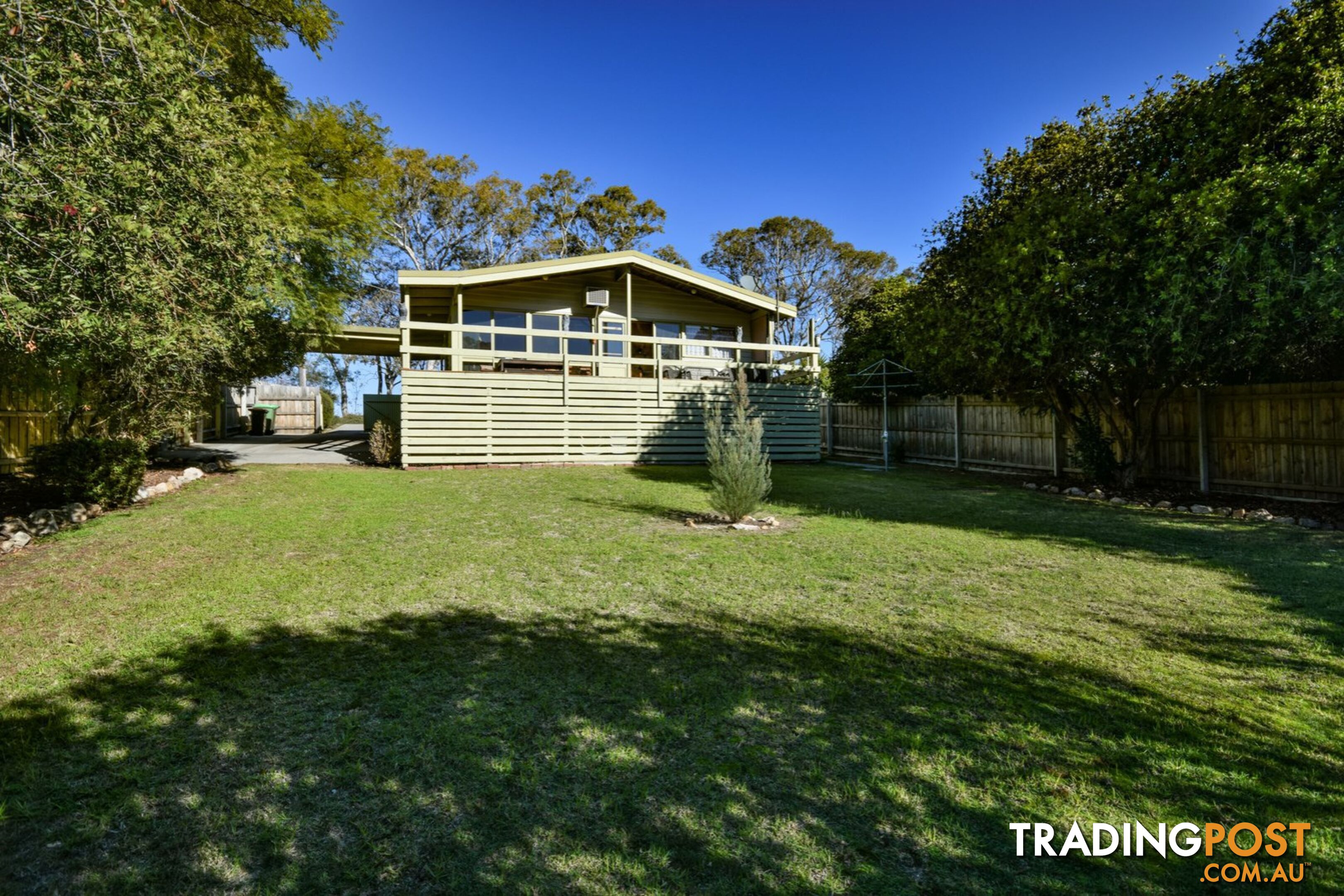 4 Hoskin Street EAGLE POINT VIC 3878