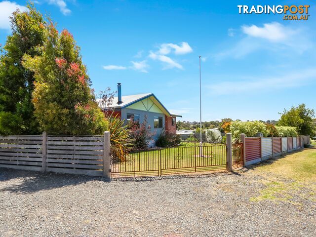 4 Cluster Court NEWLANDS ARM VIC 3875