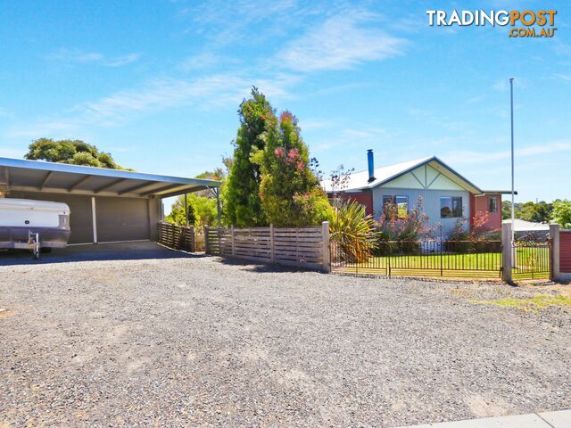 4 Cluster Court NEWLANDS ARM VIC 3875