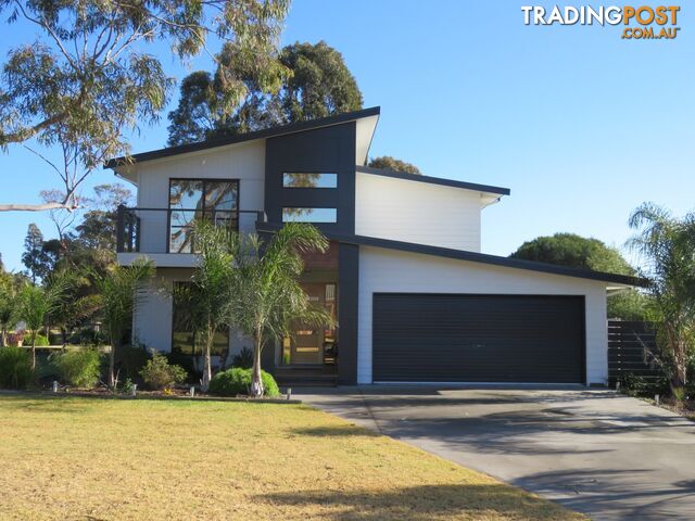 3 Acrux Drive NEWLANDS ARM VIC 3875