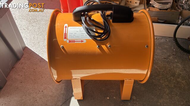 EXTRACTION/SUPPLY AIR FAN AND DUCTWORK - photo 2 of 5