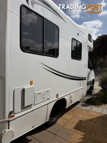 2009 Mercedes Sprinter Motorhome - photo 3 of 15