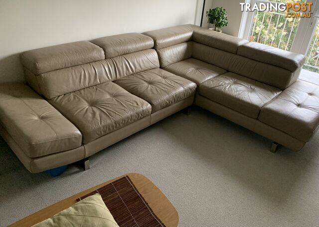 Leather sofa (free)