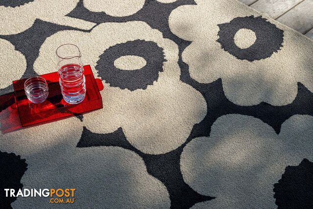Marimekko Unikko Charcoal White Outdoor 434305 Rug 200X140CM  - BC-MKO-434305-200X140 - photo 5 of 9