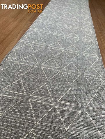 Roma Triangles Grey Hallway Runner 80CM Wide 1M  - AQABA GREY SUGAR 80CM