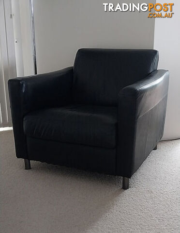 Black Leather Lounge Chair with vinyl side panels