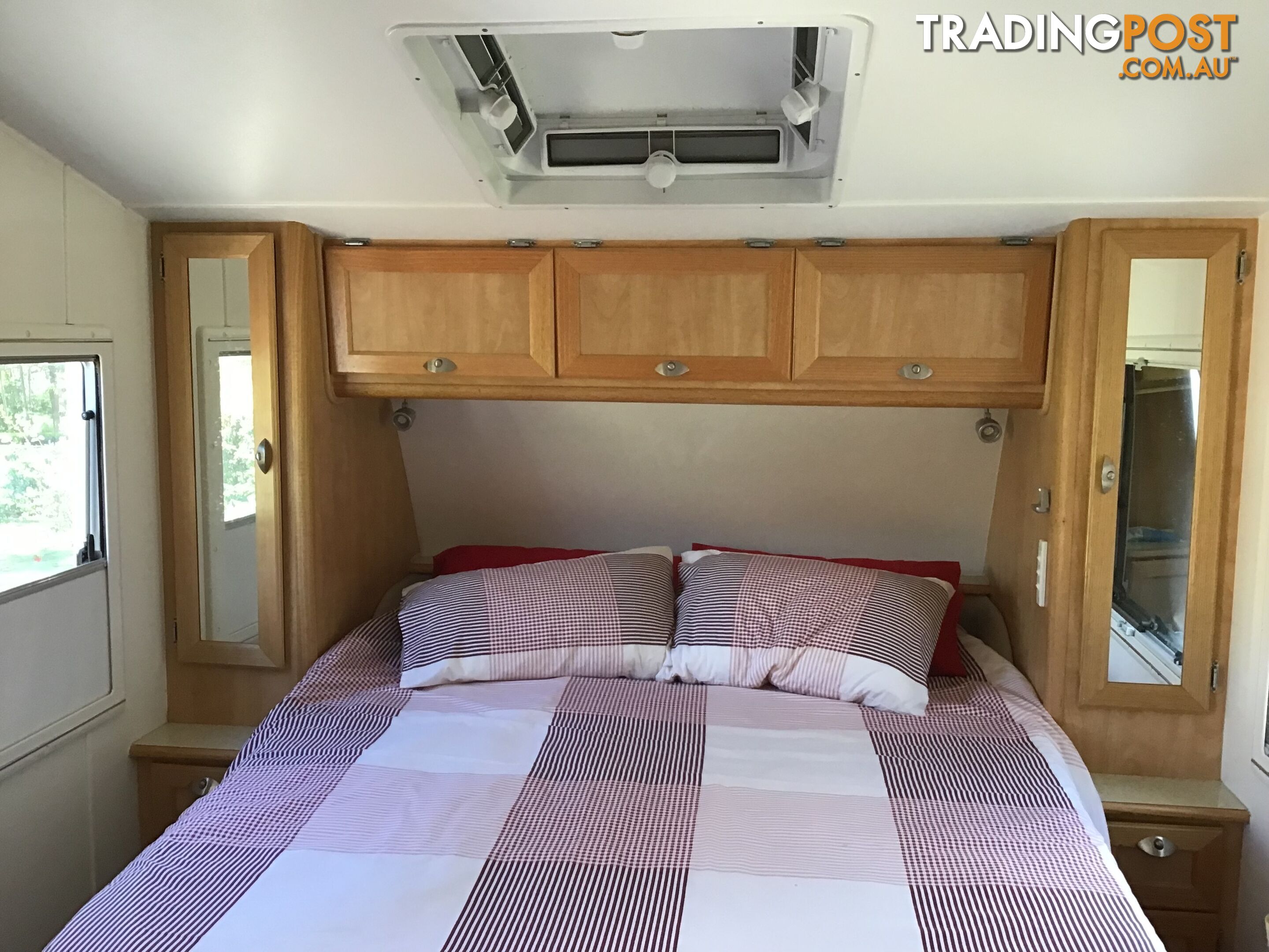 CUSTOM BUILT - LOADS OF EXTRAS -2014 Seachange QB Elite Caravans 670