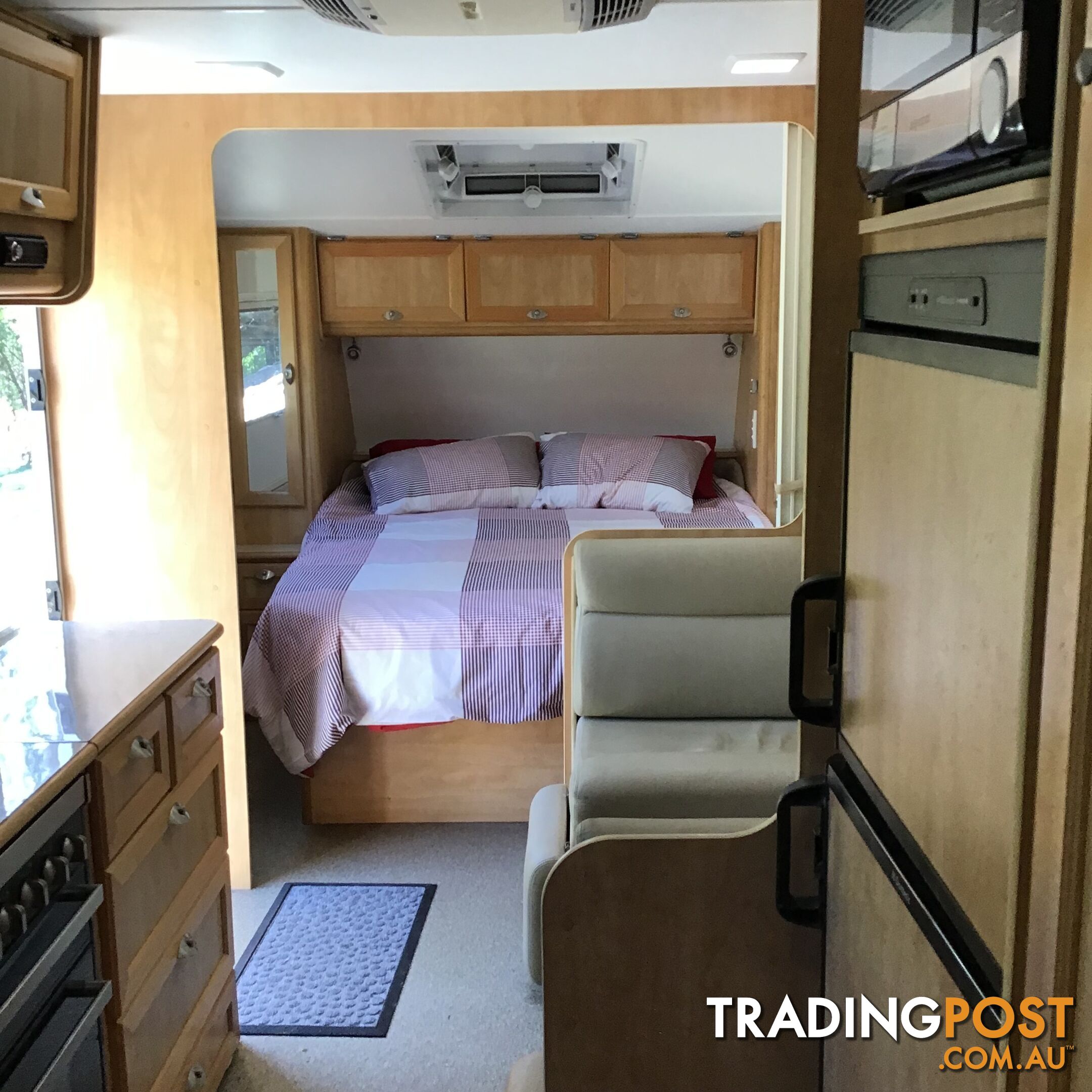 CUSTOM BUILT - LOADS OF EXTRAS -2014 Seachange QB Elite Caravans 670