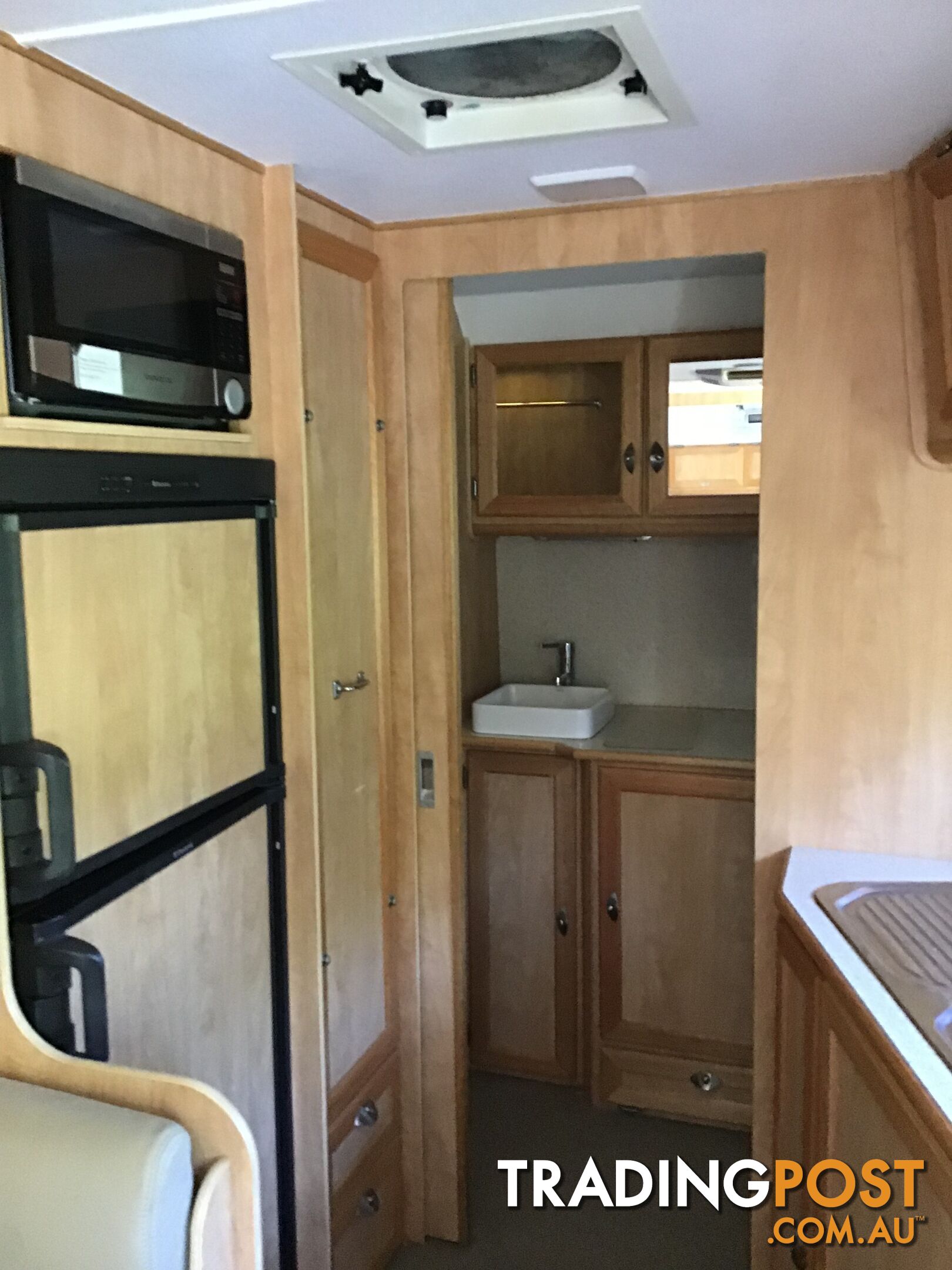 CUSTOM BUILT - LOADS OF EXTRAS -2014 Seachange QB Elite Caravans 670