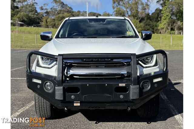 2022 Isuzu D-MAX LS-U 4X4 - photo 2 of 36