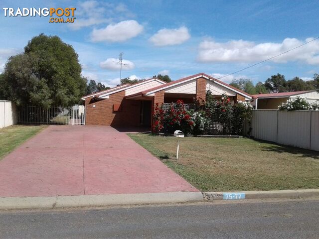 75 Cobram St BERRIGAN NSW 2712