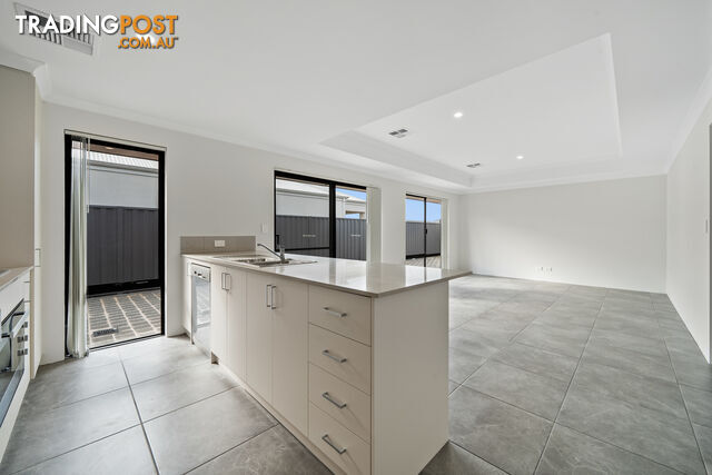 64 Warlander View FORRESTDALE WA 6112
