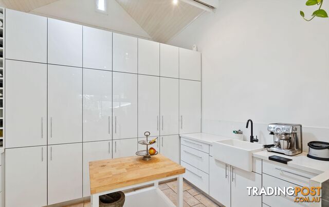 25 Meadow Street GUILDFORD WA 6055 - photo 4 of 28