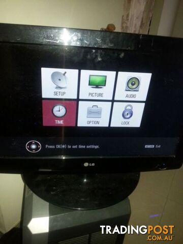 lg tv 65 by45 cm with remote control