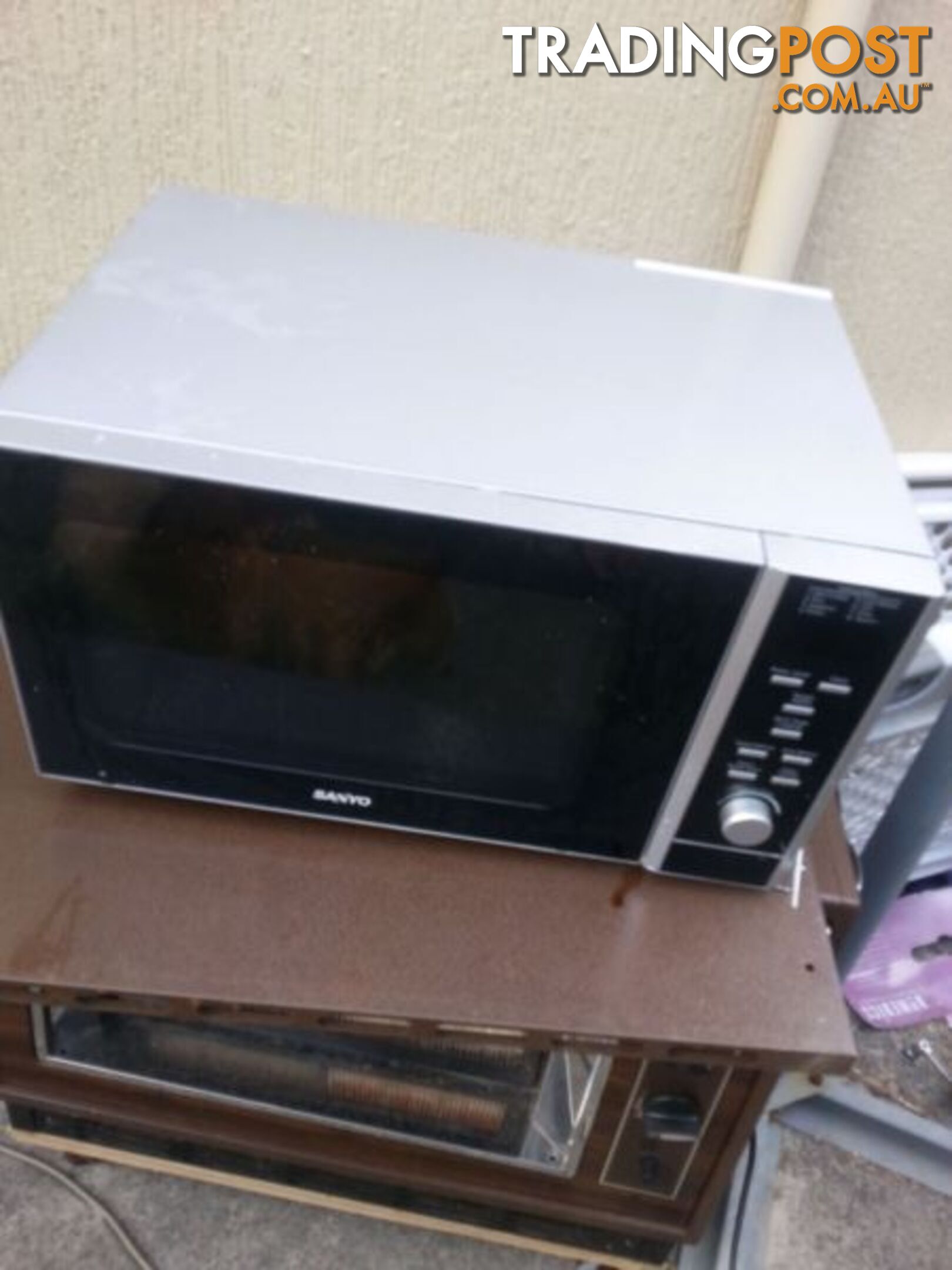 Sanyo microwave