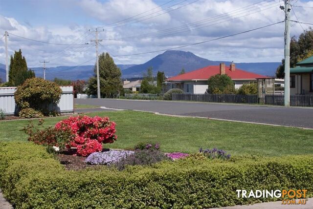 79-81 Westbury Place Deloraine TAS 7304