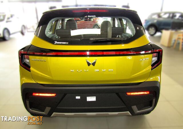 2025 MAHINDRA XUV3XO AX7L AUTO SUV - photo 5 of 33