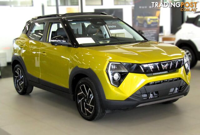 2025 MAHINDRA XUV3XO AX7L AUTO SUV