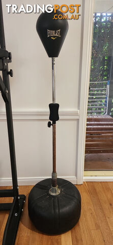 Adjustable boxing ball on stand