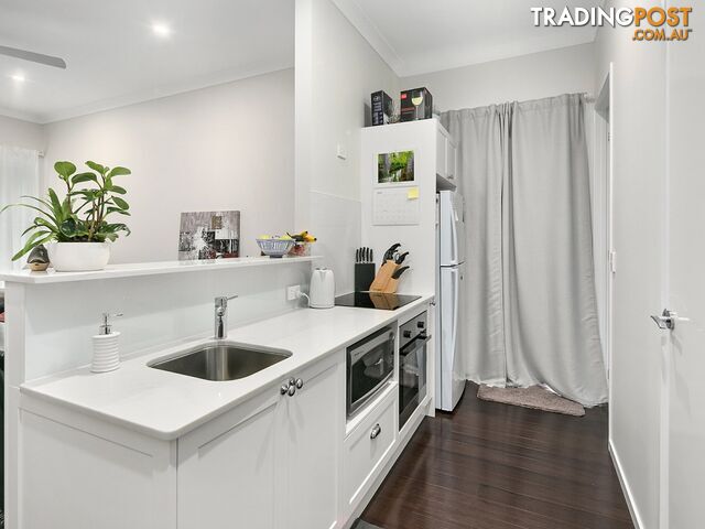 53 Carlton Tce WYNNUM QLD 4178