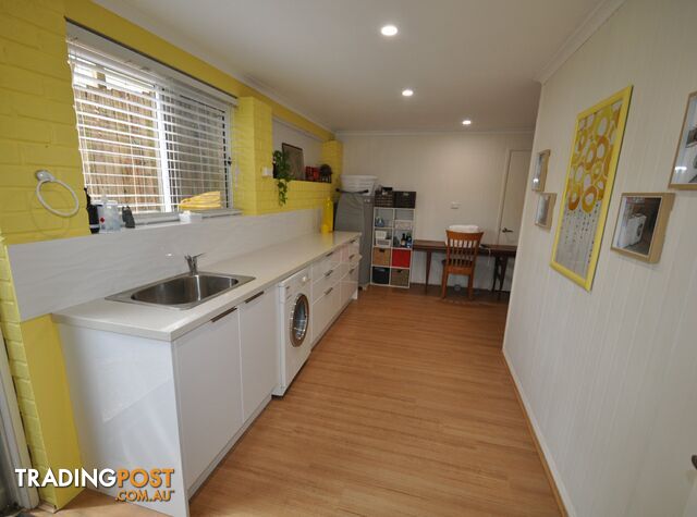 14A Oakley Street MANLY QLD 4179