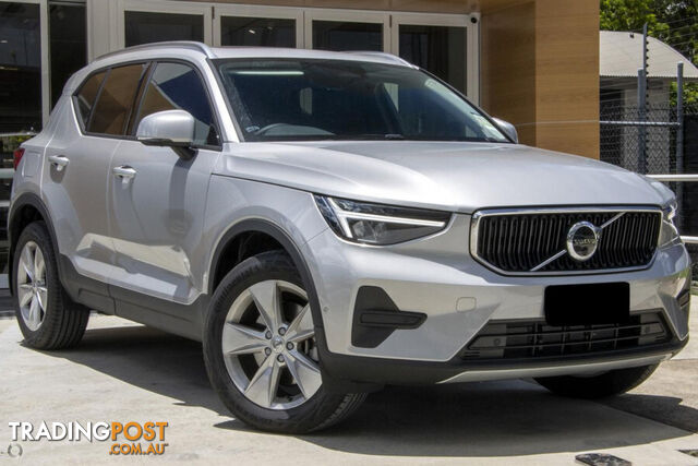 2025 VOLVO XC40 PLUS B4  SUV