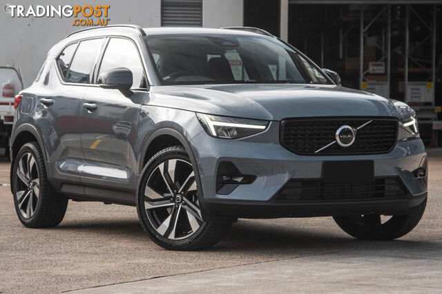 2023 VOLVO XC40 ULTIMATE B5 DARK 6.4 SUV