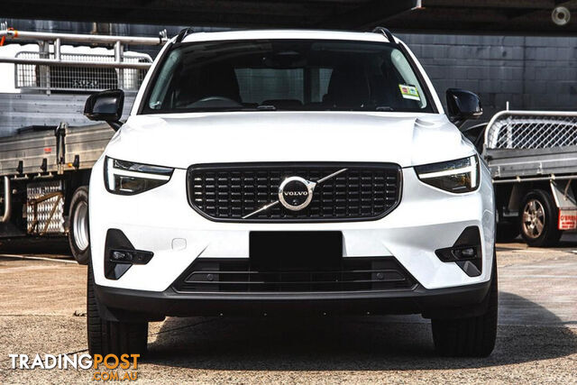 2024 VOLVO XC40 ULTRA B4 DARK 8.5 SECONDS SUV