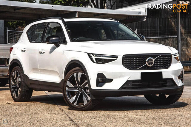 2024 VOLVO XC40 ULTRA B4 DARK  SUV