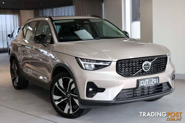 2023 VOLVO XC40 ULTIMATE B5 DARK 6.4 SUV