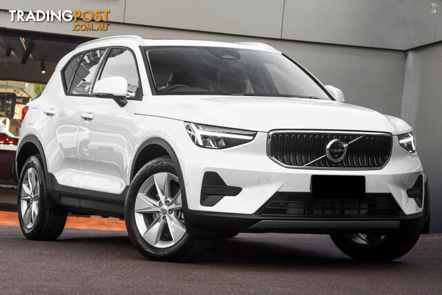 2024 VOLVO XC40 PLUS B4  SUV